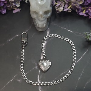 Mi relicario amado, relicario de acero inoxidable con forma de corazón gótico inspirado en Nosferatu, regalo de Nosferatu, relicario del conde Orlock de Nosferatu, regalo gótico de San Valentín