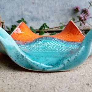 INNOVATIVE soap holder / ceramic soap dish / handmade soap saver / unique soap holder / birthday gift / soap mold / ceramic soap dispenser