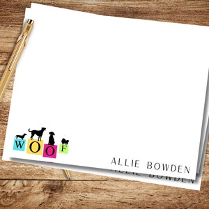 WOOF gepersonaliseerde platte notitiekaarten, hondenthema, aangepast, doos van 10, dierenliefhebbers, puppy's honden, wenskaarten, A7 formaat 7" W X 5" H