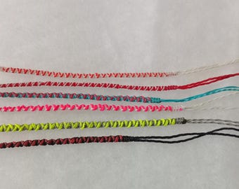 Bracelets en fil de cire faits main