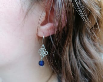 Agate rose avec perles en métal