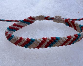Bracelet en macramé personnalisé (TOUTES LES COULEURS !)