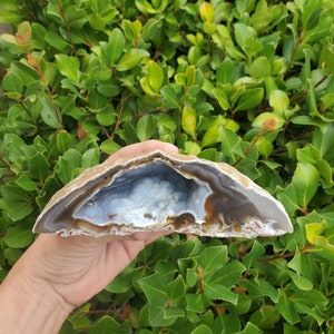 1.3 lb Agate Geode - Geode - Quartz Geode - Polished Geode Half - Crystal Geode - Agate - Natural Agate - Natural - Geodes  - Large - Decor