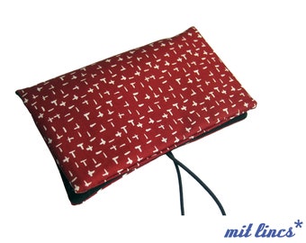 Motif graphique du sac de tabac en rouge, pochette de tabac, sac de retournement