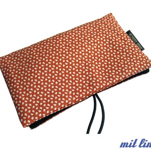 Tobacco pouch with drops motif image 1