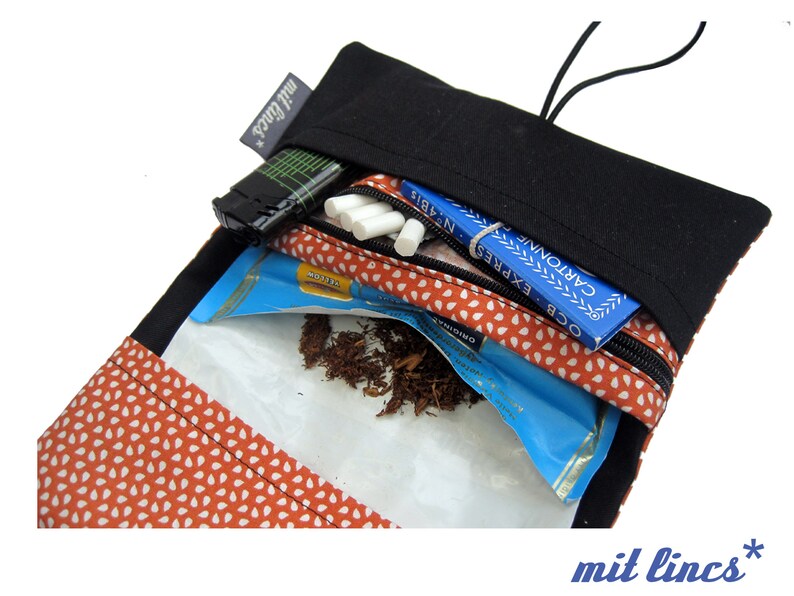 Tobacco pouch with drops motif image 3