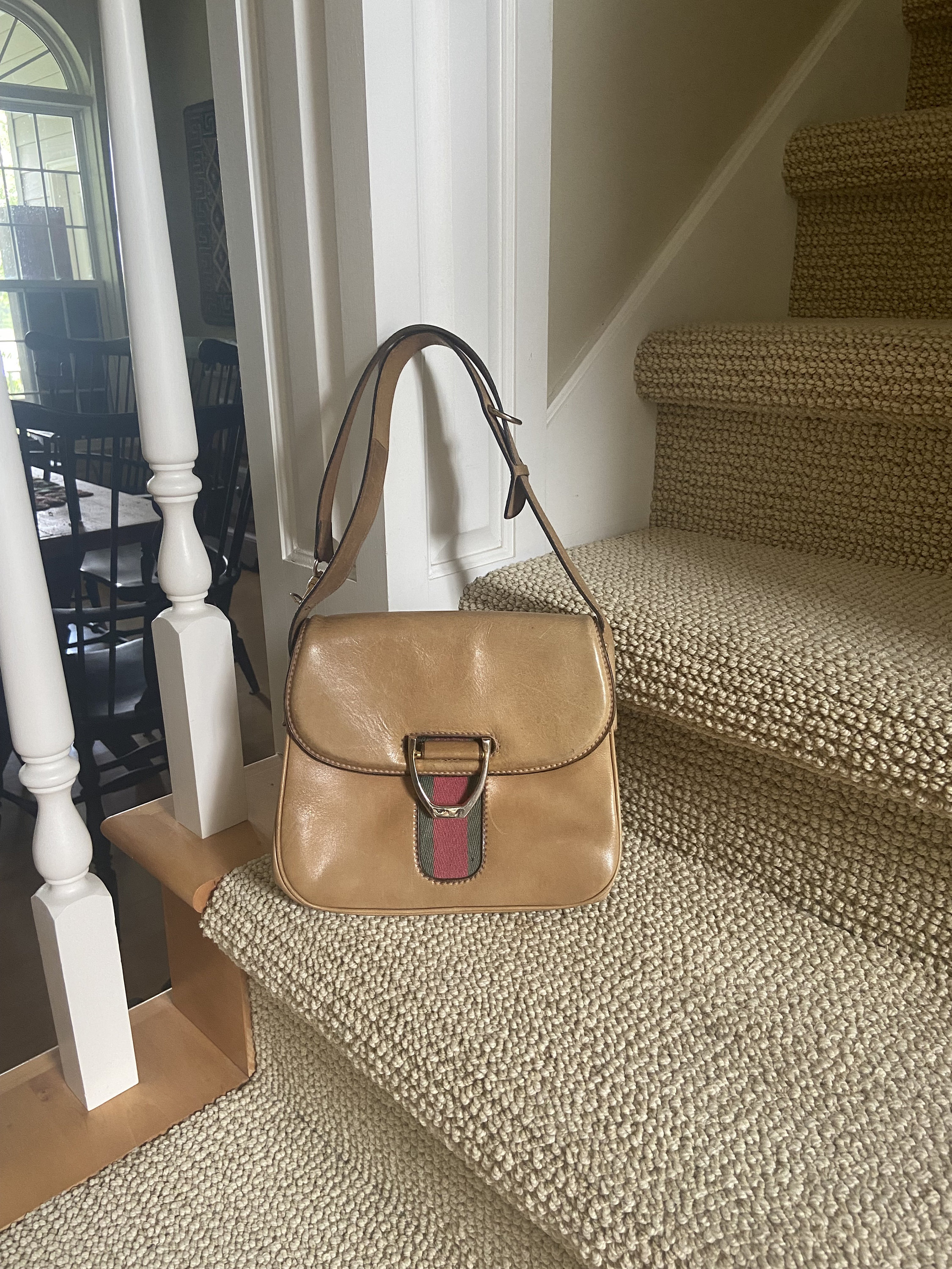 GUCCI GGロゴ キーリング グリーン/レッド 楽天市場】GUCCI グッチ GGロゴ トングチャーム ビーチサンダル