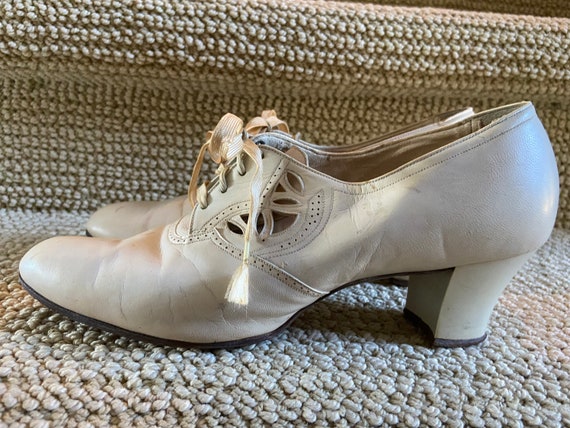 Antique Wedding Shoes White Leather Lace up Louis Hee… - Gem