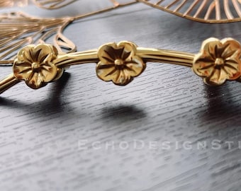 Blumenzweig Möbelknauf massiv Messing: Moderner Möbelknauf (BS-C-334)