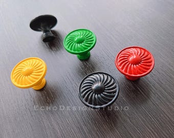 Pomo metálico colorido para armario: Tirador moderno para cajón de cómoda (BS-C-1128)