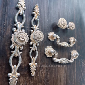 Antique Silver Shabby Chic Cabinet Knob or Drawer Pull - Zinc Alloy (BS-C-1021)