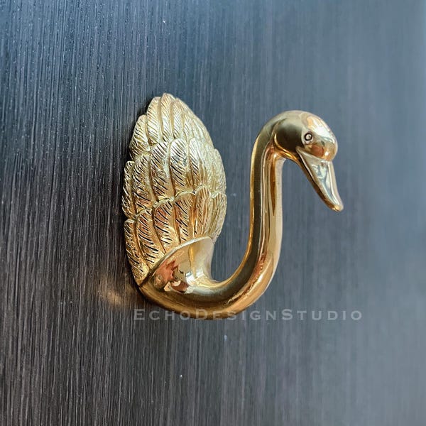 Gancio a forma di cigno dorato: appendiabiti decorativo in ottone (2,55" x 1,5") (BS-C-991)