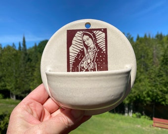 Fuente de agua bendita católica hecha a mano Nuestra Señora de Guadalupe