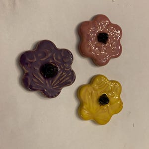 Flower Shaped Mosaic Tile Handmade Decorative Stoneware Assorted Colors (2”) Ceramic