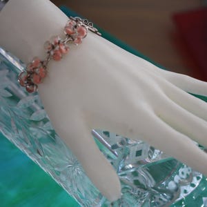 Bracciale in argento sterling e vetro rosa lavorato a lume con perline a forma di bolla, stile Mid-Century