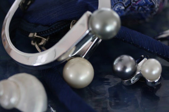 Magnificent Mid-Century Silver Gray Pearls Crown … - image 5