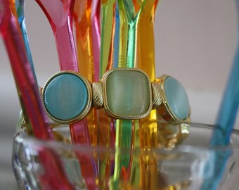 Bright and Cheery Vintage Monet Pastel Gumdrop Art Glass Colored Bracelet