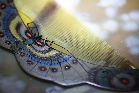 Vintage Kanzashi Celluloid Geisha Hair Comb