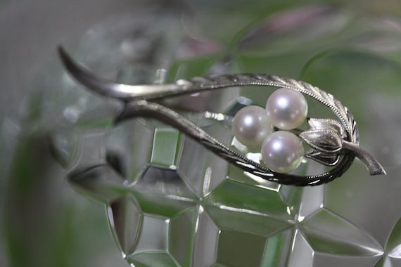 Buy Mikimoto Art Deco Akoya Pearl and Sterling Silver Art Deco 