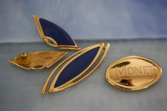 Vintage Monet Mid Century Gold with Navy Enamel A… - image 7