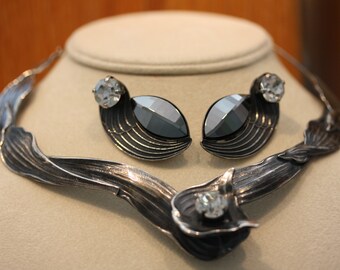 Vintage Ermani Bulatti Hammered Metal Necklace Sculpture With Earrings