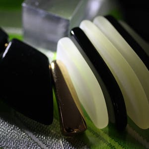 Fabulous Vintage Park Lane Lucite Art Deco Choker