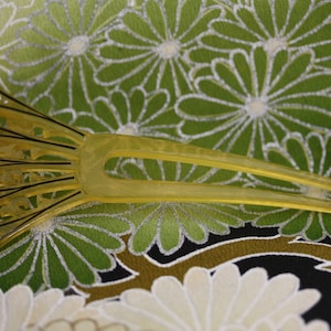 Japanese Celluloid Pale Yellow Kanzashi Hair Comb