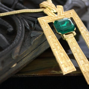 Crown Trifari Vintage Emerald Crystal Egyptian Revival Necklace image 10