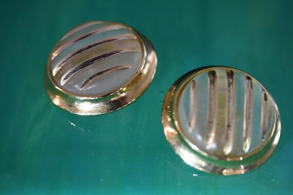 Richelieu Vintage Lucite Perspex Art Deco Clip on… - image 4