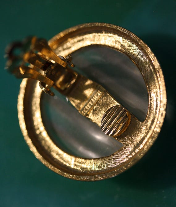 Richelieu Vintage Lucite Perspex Art Deco Clip on… - image 3