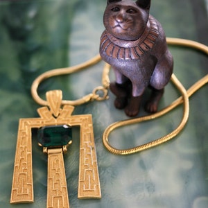 Crown Trifari Vintage Emerald Crystal Egyptian Revival Necklace image 6