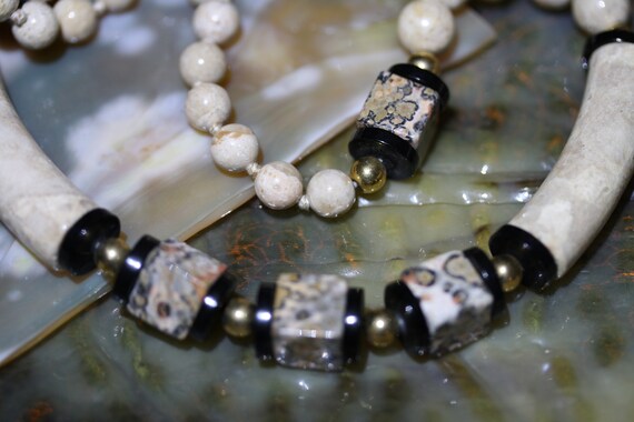 Polished Stone Vintage Leopard Jasper and Onyx Necklace