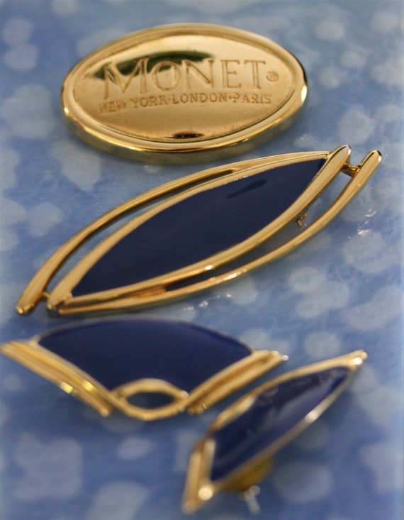 Vintage Monet Mid Century Gold with Navy Enamel A… - image 8