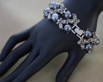 Magnifique bracelet en argent vintage avec des cabines d’hématite noires brillantes