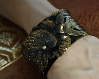 Ermani Bulatti Bird and Floral Sculpted Metal Vintage Art Nouveau Bronzetone Cuff Bracelet