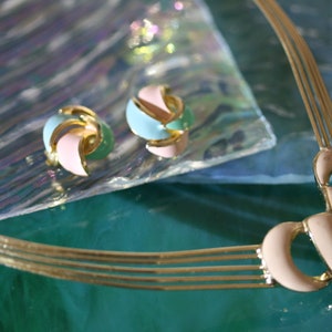 Trifari Mid Century Creamy Peach and Teal Enamel Open Choker and Earrings