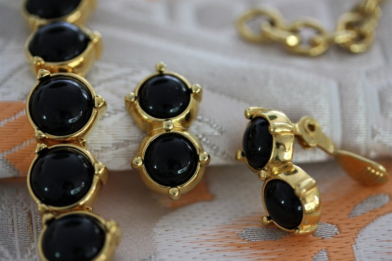 Elegant Vintage Monet Art Deco Onyx and Goldtone Choker and Clip on Earrings image 4