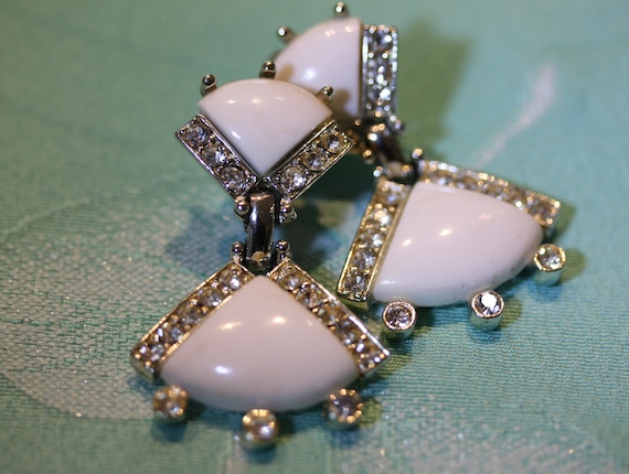 Lovely Vintage Kramer White Milk Glass Dangles - image 1