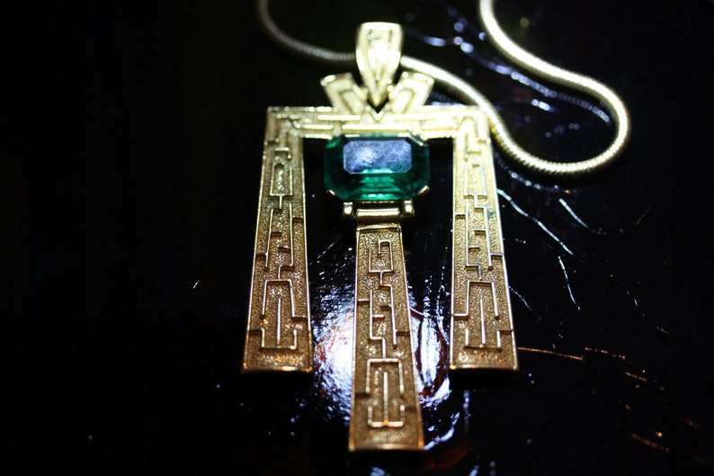 Crown Trifari Vintage Emerald Crystal Egyptian Revival Necklace image 4