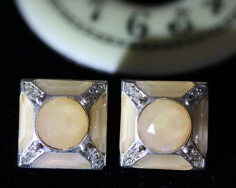 Boucles d'oreilles vintage en argent post Art déco avec opale jaune caramel à facettes