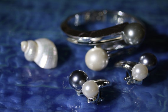 Magnificent Mid-Century Silver Gray Pearls Crown … - image 3