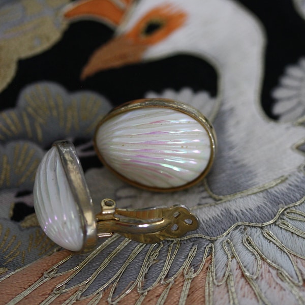 Vintage Opal Shell Clip on Earrings from Donald Stannard