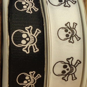 2 Yards 7/8&quot; Black or White Outline Skull Print Grosgrain Ribbon