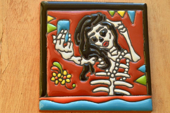 DAY OF THE DEAD MEN PLAYING POOL RED CLAY TILE 4 IN x 4 IN TALAVERA MEXICO 