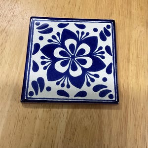 12 Mexicaanse Talavera-tegels handgemaakt, met de hand geschilderd 4 &quot;X 4&quot;