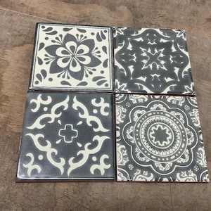 50 Mexican Tiles in Gray