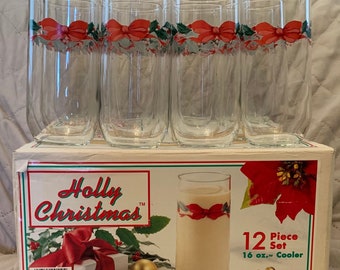 Case of 12 Luminarc Holly Christmas 16 oz Glasses with Original Box - Excellent Condition - So Pretty!