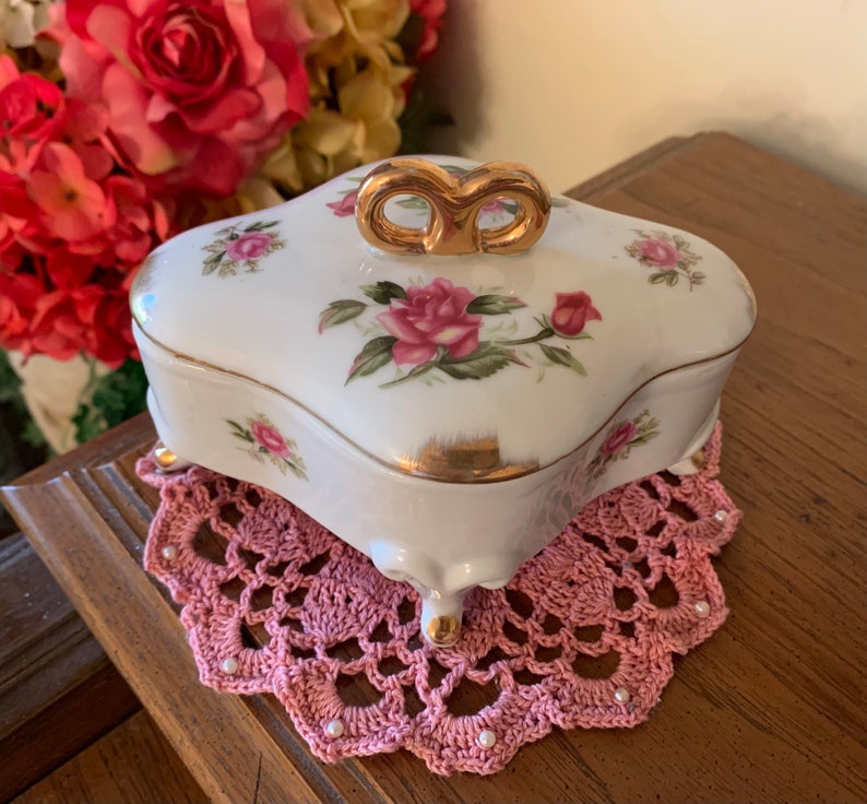 Beautiful Pink Rose Footed Trinket Jewelry Box with Handle Elegant, Lovely Makes a Wonderful Gift Very Good Vintage Condition image 1