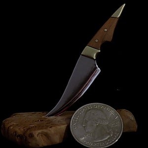 Miniature fantasy knife