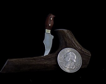 Miniature hunting knife
